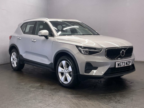 Volvo XC40  2.0 B3 MHEV Core SUV 5dr Petrol Hybrid DCT Auto Eu 