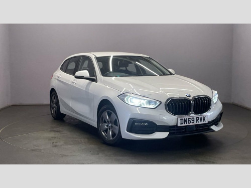 BMW 1 Series  1.5 118i SE Hatchback 5dr Petrol Manual Euro 6 (s/ 