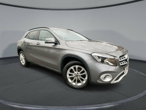 Mercedes-Benz GLA-Class GLA200 1.6 GLA200 SE (Executive) SUV 5dr Petrol 7G-DCT Eu