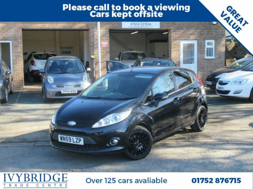 Ford Fiesta  1.4 Zetec Hatchback 5dr Petrol Manual (133 g/km, 9