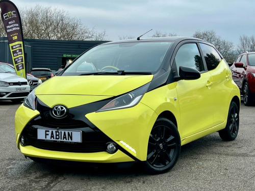 Toyota AYGO  1.0 VVT-i x-cite 3 Yellow Bi-Tone Hatchback 5dr Pe