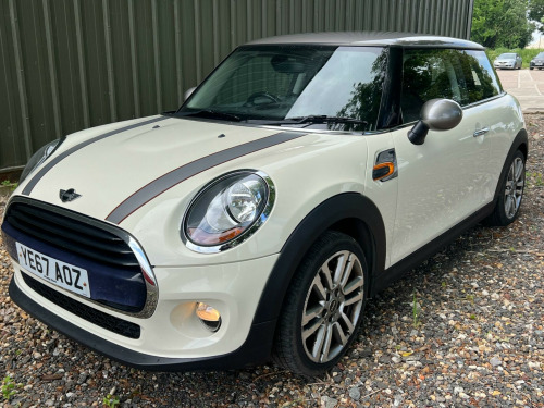 MINI Hatch  1.5 Cooper Seven Euro 6 (s/s) 3dr