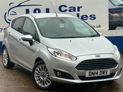 Ford Fiesta  1.0 TITANIUM 5d 99 BHP GREAT SERVICE HISTORY WITH 