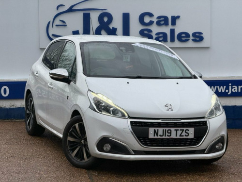 Peugeot 208  1.2 PureTech Tech Edition Hatchback 5dr Petrol Man