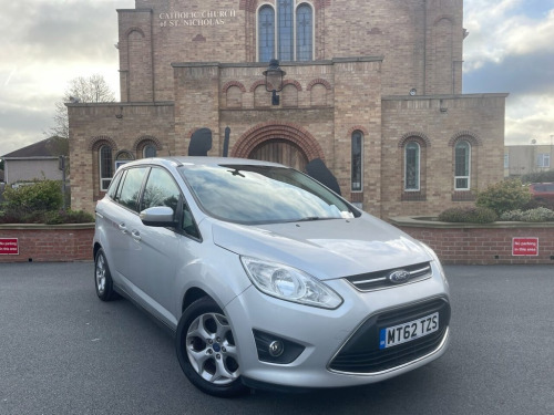 Ford Grand C-MAX  1.0 ZETEC 5d 124 BHP 7 SEATER - LOW TAX BAND