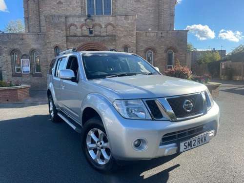 Nissan Pathfinder  2.5 DCI ACENTA 5d 188 BHP REAR PARKING SENSORS