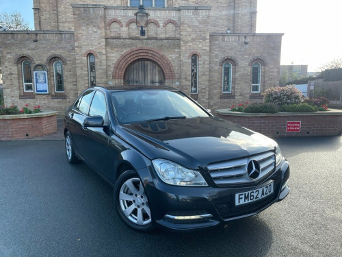 Mercedes-Benz C-Class C220 2.1 C220 CDI BlueEfficiency Executive SE Saloon 4d