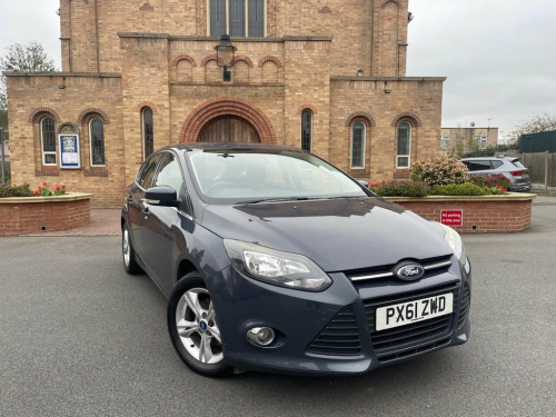 Ford Focus  1.6 Zetec Hatchback 5dr Petrol Manual Euro 5 (125 