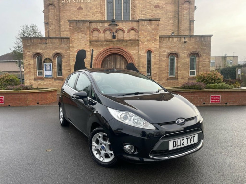 Ford Fiesta  1.25 Zetec Hatchback 5dr Petrol Manual (129 g/km, 