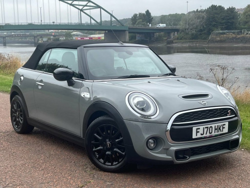 MINI Convertible  2.0 COOPER S CLASSIC 2d 190 BHP **PARKING SENSORS*