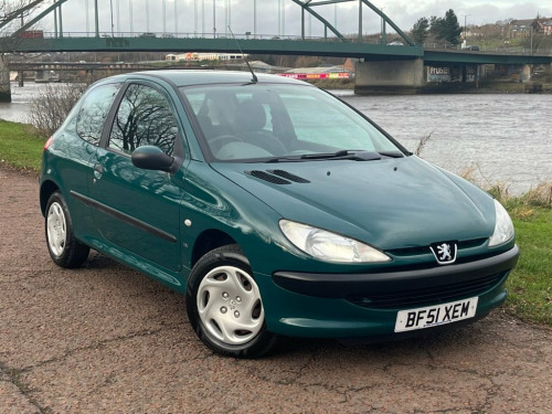 Peugeot 206  1.1 LX Hatchback 3dr Petrol Manual (148 g/km, 60 b