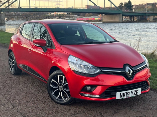 Renault Clio  0.9 TCe Play Hatchback 5dr Petrol Manual Euro 6 (s