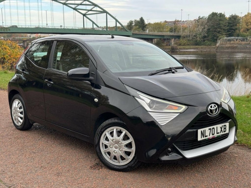 Toyota AYGO  1.0 VVT-i x-play Hatchback 5dr Petrol Manual Euro 