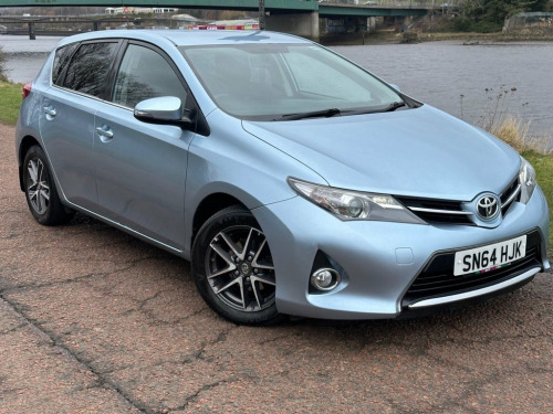 Toyota Auris  1.6 V-Matic Icon Plus Hatchback 5dr Petrol Manual 