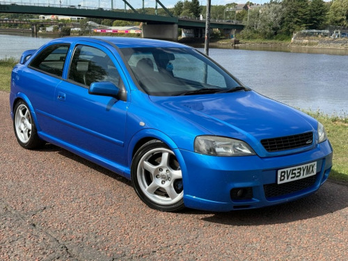 Vauxhall Astra  2.0i Turbo 16v GSi Hatchback 3dr Petrol Manual (21