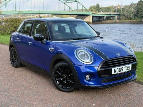 MINI Hatch  1.5 Cooper Classic Hatchback 5dr Petrol Manual Eur