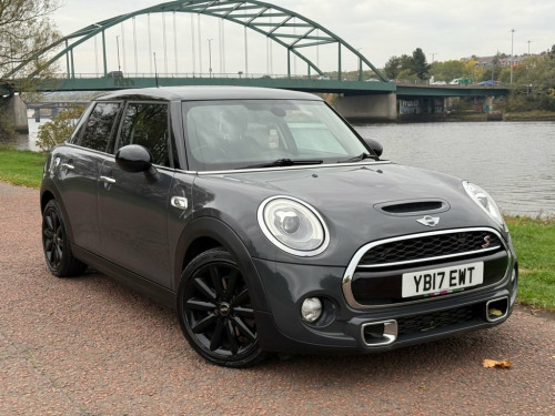 MINI Hatch  2.0 Cooper SD Hatchback 5dr Diesel Manual Euro 6 (