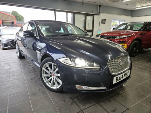 Jaguar XF  3.0 D V6 PREMIUM LUXURY 4d 240 BHP