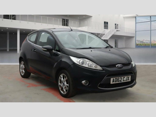 Ford Fiesta  1.25 Zetec Hatchback 3dr Petrol Manual (129 g/km, 