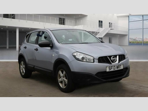 Nissan Qashqai  1.5 dCi Visia 2WD Euro 5 5dr