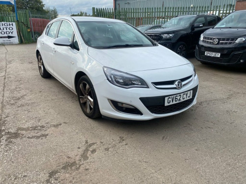Vauxhall Astra  1.6 16v SRi Hatchback 5dr Petrol Manual Euro 5 (11