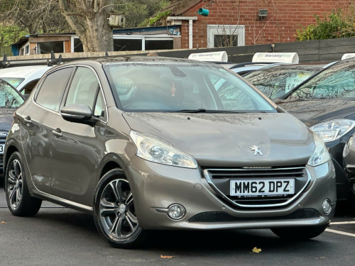 Peugeot 208  1.2 VTi Intuitive Euro 5 5dr