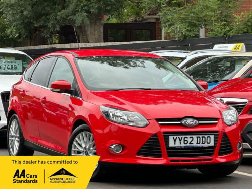 Ford Focus  1.0T EcoBoost Zetec Euro 5 (s/s) 5dr