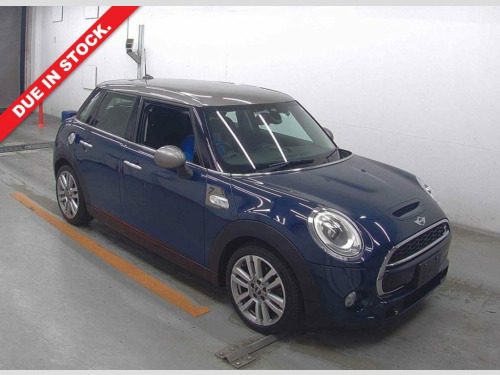 MINI Hatch  2.0 Cooper SD Seven Hatchback 5dr Diesel Auto 6Spd
