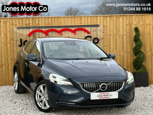 Volvo V40  2.0 D4 Inscription Hatchback 5dr Diesel Auto Euro  