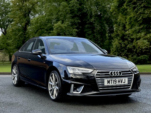 Audi A4  2.0 TDI 40 S line Saloon 4dr Diesel S Tronic quatt