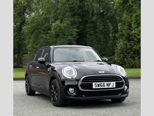 MINI Hatch  1.5 Cooper D Hatchback 5dr Diesel Auto Euro 6 (s/s