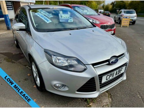 Ford Focus  1.6 Zetec Hatchback 5dr Petrol Manual Euro 5 (125