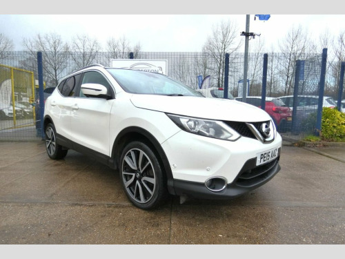 Nissan Qashqai  1.5 dCi Tekna SUV 5dr Diesel Manual 2WD Euro 5 (s/ 