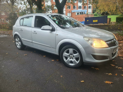 Vauxhall Astra  1.6i 16v Breeze 5dr