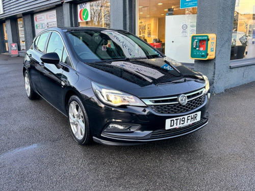 Vauxhall Astra  1.0i Turbo ecoTEC SRi Nav Hatchback 5dr Petrol Man