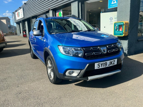 Dacia Sandero Stepway  0.9 TCe Essential Hatchback 5dr Petrol Manual Euro
