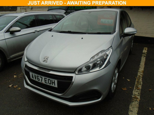 Peugeot 208  1.2 PureTech Active Hatchback 5dr Petrol Manual Eu