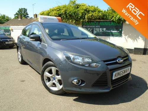 Ford Focus  1.6 Zetec Navigator Hatchback 5dr Petrol Manual Eu