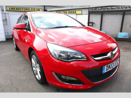 Vauxhall Astra  1.6 16v SRi Hatchback 5dr Petrol Manual Euro 5 (11