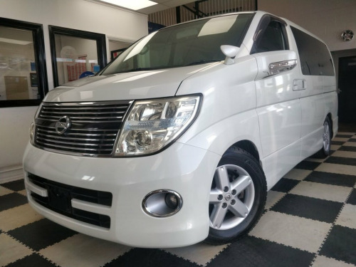 Nissan Elgrand 2.5