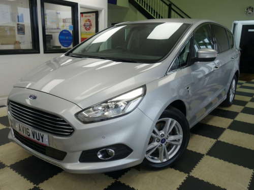 Ford S-MAX  2.0 TDCi Titanium MPV 5dr Diesel Powershift Euro 6