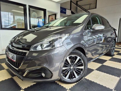 Peugeot 208  1.2 PureTech Tech Edition Hatchback 5dr Petrol Man