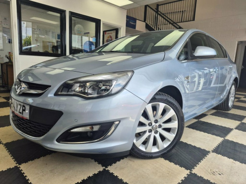 Vauxhall Astra  1.6 16v Elite Hatchback 5dr Petrol Auto Euro 5 (11