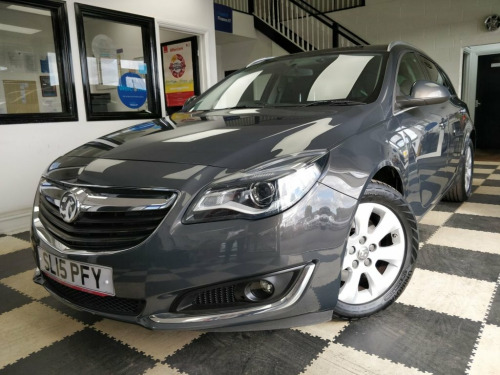 Vauxhall Insignia  2.0 CDTi ecoFLEX SRi Nav Sports Tourer 5dr Diesel 