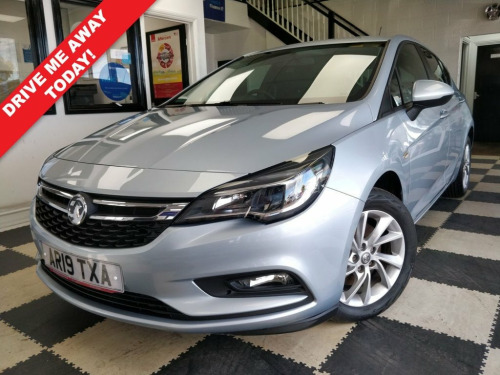 Vauxhall Astra  1.6 CDTi BlueInjection Tech Line Nav Hatchback 5dr 