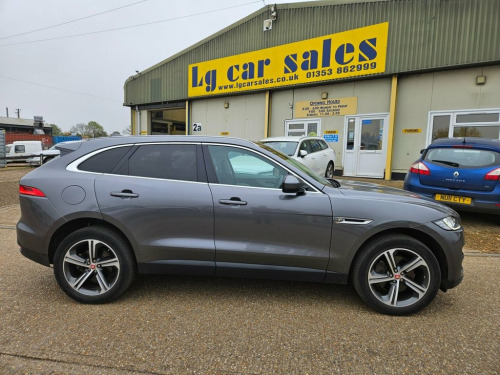 Jaguar F-PACE  3.0 D300 V6 Portfolio SUV 5dr Diesel Auto AWD Euro