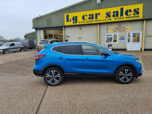 Nissan Qashqai  1.3 DIG-T N-Connecta SUV 5dr Petrol Manual Euro 6 