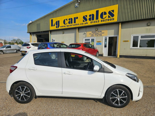 Toyota Yaris  1.5 VVT-i Icon Tech Hatchback 5dr Petrol CVT Euro 