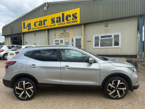Nissan Qashqai  1.3 DIG-T Tekna SUV 5dr Petrol Manual Euro 6 (s/s)