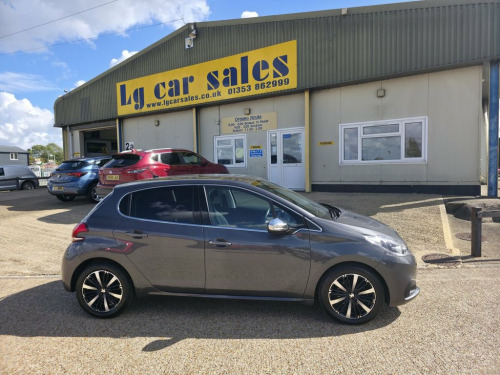 Peugeot 208  1.2 PureTech Tech Edition Hatchback 5dr Petrol Man